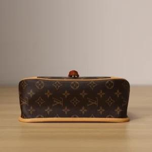 Louis Vuitton Diane Handbag (M45985)