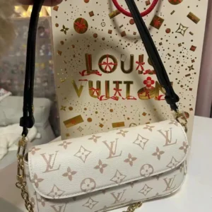 Louis Vuitton Pochette Ivy_3 Louis Vuitton Pochette Ivy