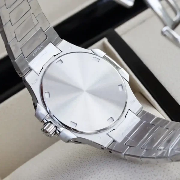 Patek Philippe Nautilus 7010