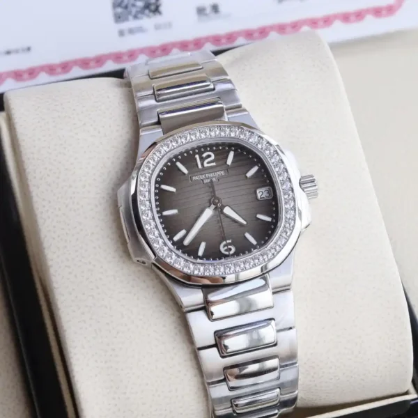 Patek Philippe Nautilus 7010