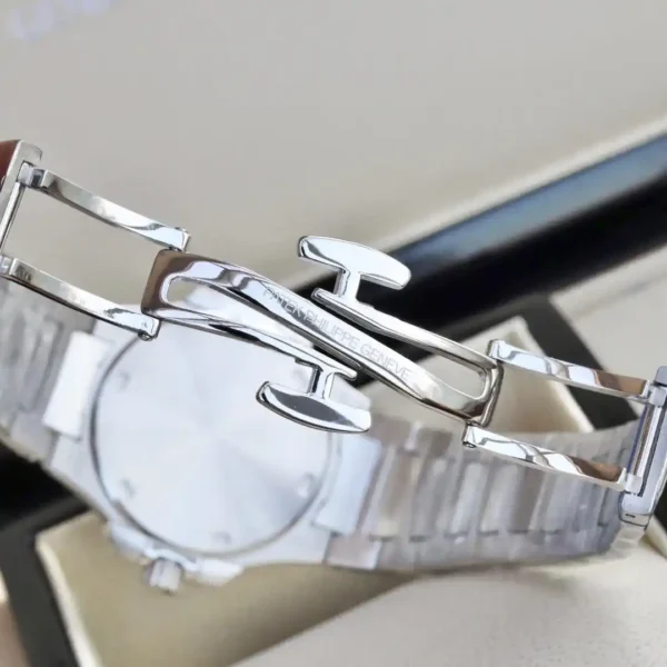 Patek Philippe Nautilus 7010