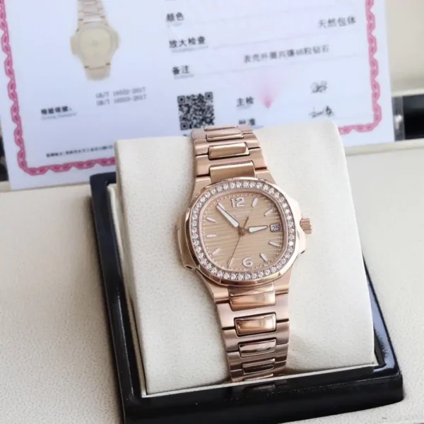 Patek Philippe Nautilus 7010 cs_2 Patek Philippe Nautilus 7010