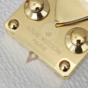 Louis Vuitton Pochette Métis East West (M46914)