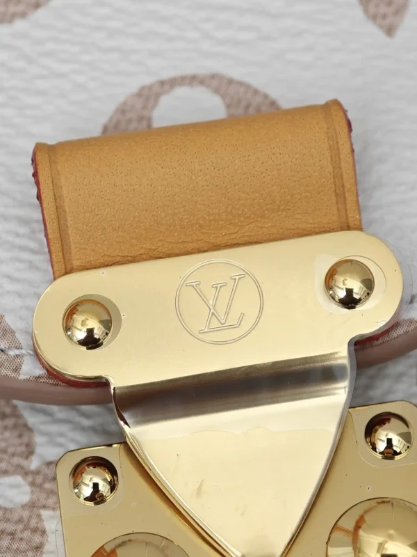 Louis Vuitton Pochette Métis East West (M46914)