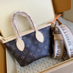 Louis Vuitton Neverfull BB (M46705)