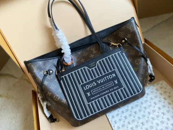 Louis Vuitton Neverfull Inside Out (M11946 & M12061)