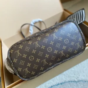 Louis Vuitton Neverfull Inside Out (M11946 & M12061)