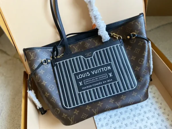 Louis Vuitton Neverfull Inside Out (M11946 & M12061)