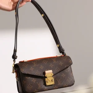 Louis Vuitton Pochette Métis East West (M46279)