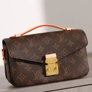 Louis Vuitton Pochette Métis East West (M46279)