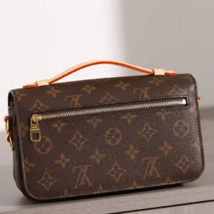 Louis Vuitton Pochette Métis East West (M46279)