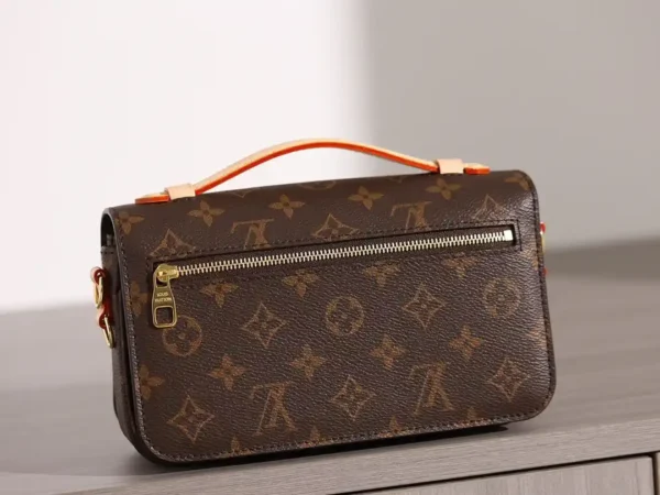 Louis Vuitton Pochette Métis East West (M46279)