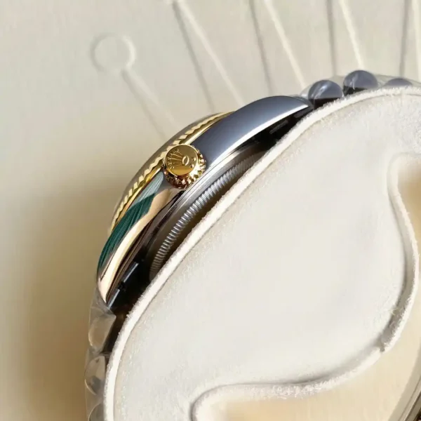 Rolex Datejust 36mm - Gold Wave Dial