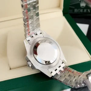 Rolex GMT-Master II - "Pepsi"