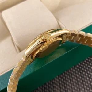 Rolex Lady-Datejust 31mm - Smoky Red