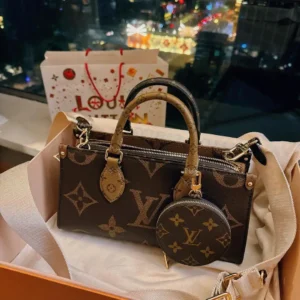 Louis Vuitton Special Edition M46653