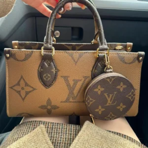 Louis Vuitton Special Edition M46653