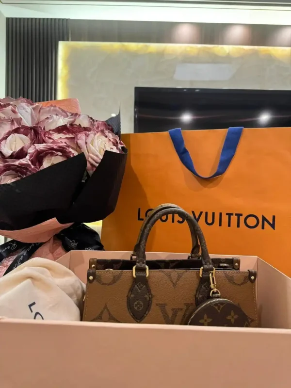 Louis Vuitton Special Edition M46653