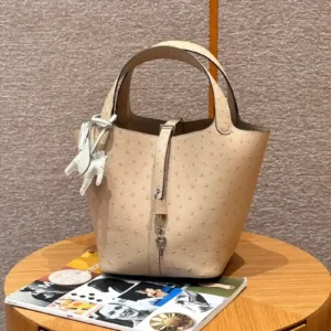 Hermès Picotin Lock 22cm