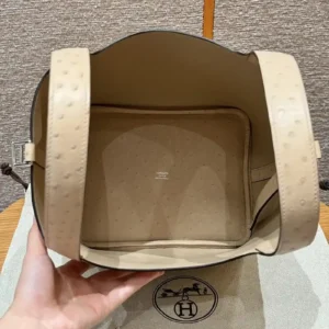 Hermès Picotin Lock 22cm